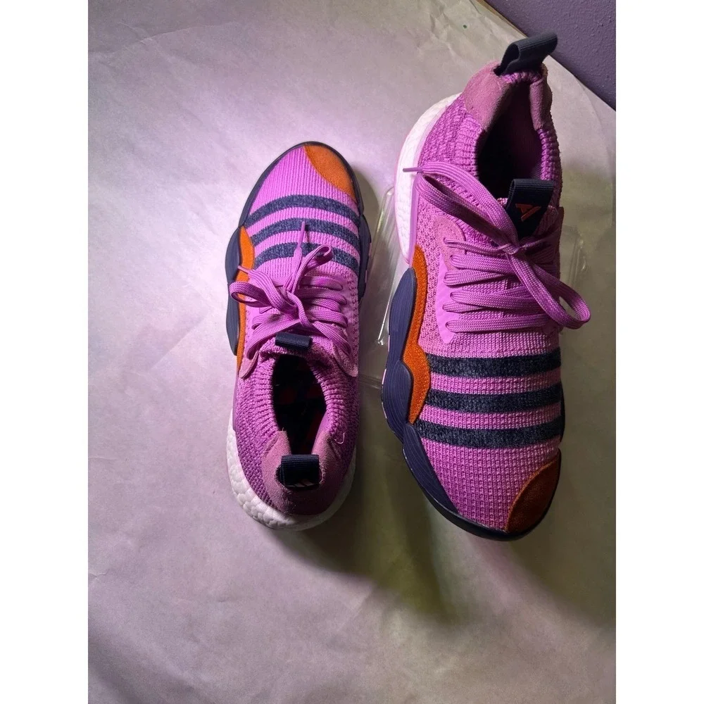 Adidas brand sports sneakers excellent condition purple color with navy blueo